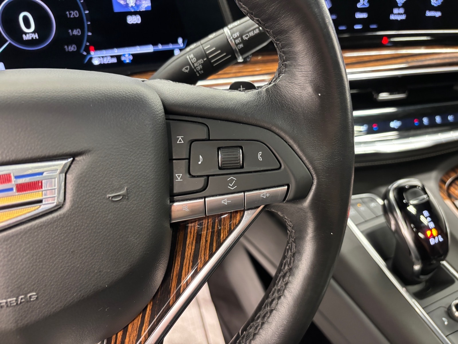 2022 Cadillac Escalade Premium Luxury - Photo 21