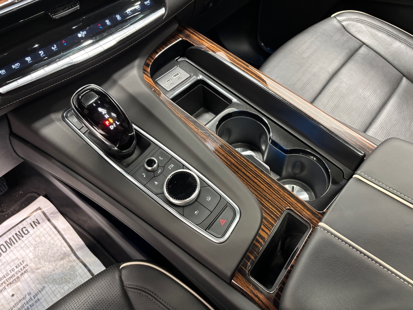 2022 Cadillac Escalade Premium Luxury - Photo 13