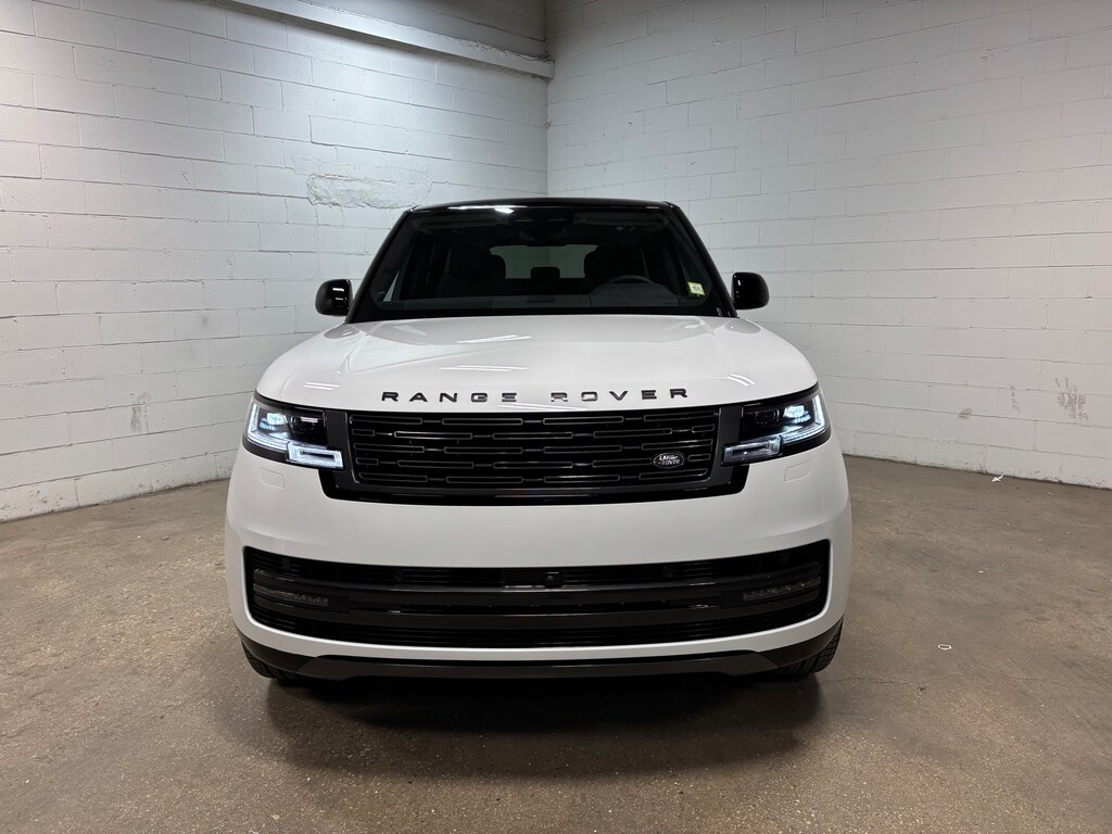 New 2026 Land Rover Range Rover SE SUV