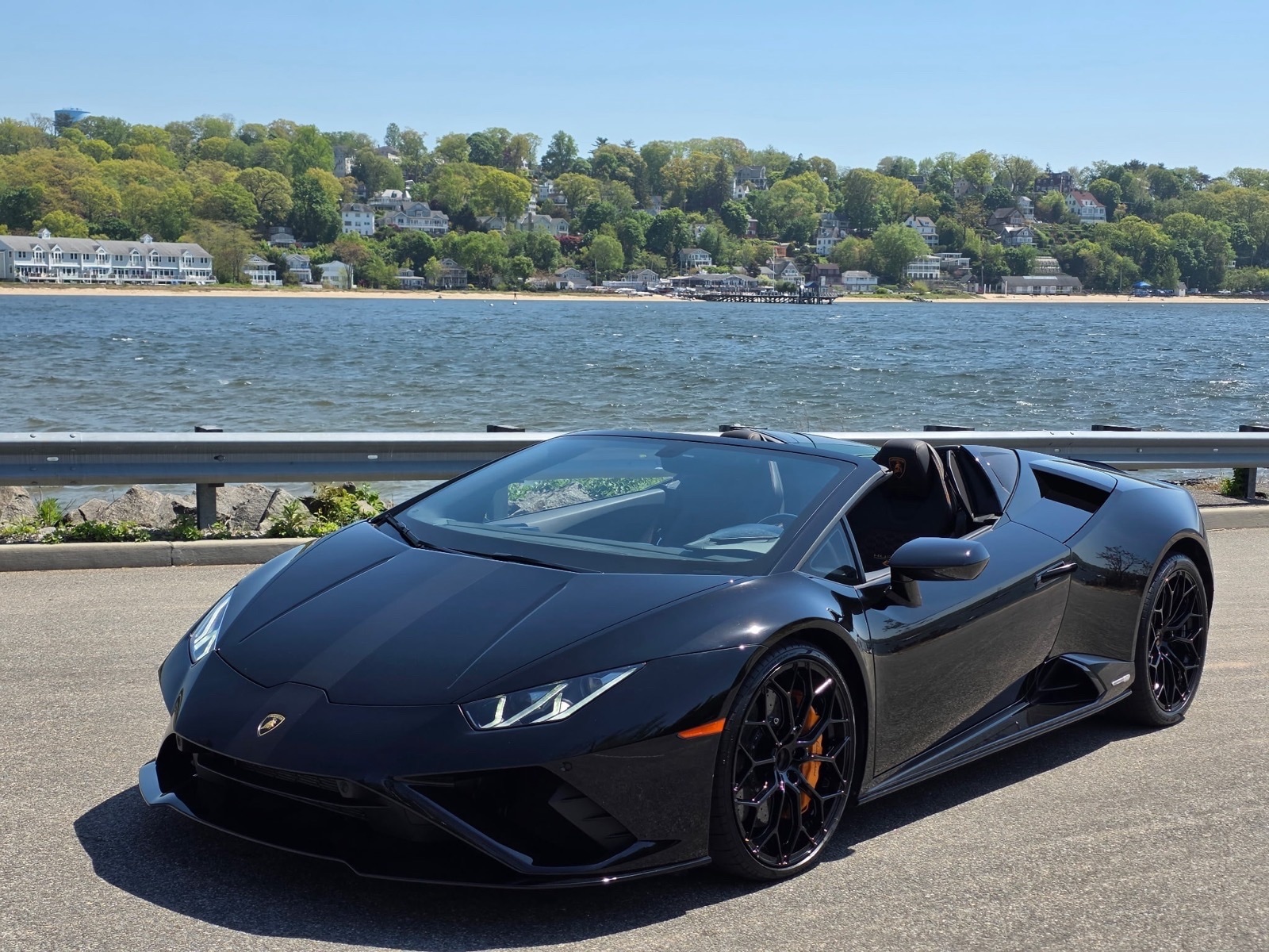 2022 Lamborghini Huracan EVO Spyder's photo