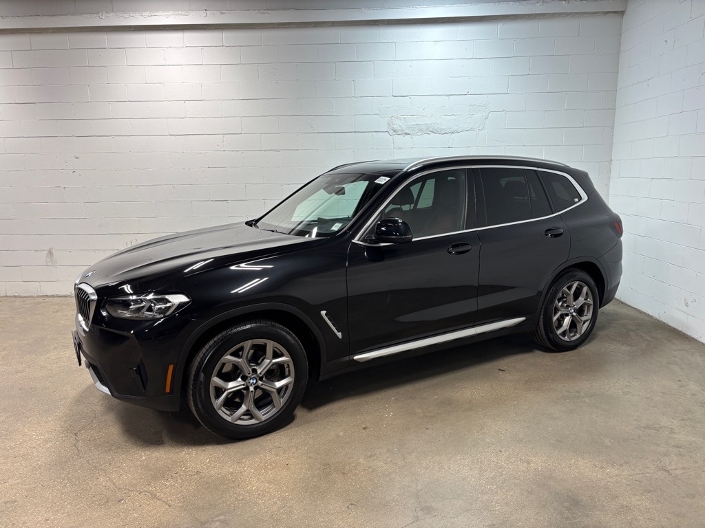 2022 BMW X3 30i's photo
