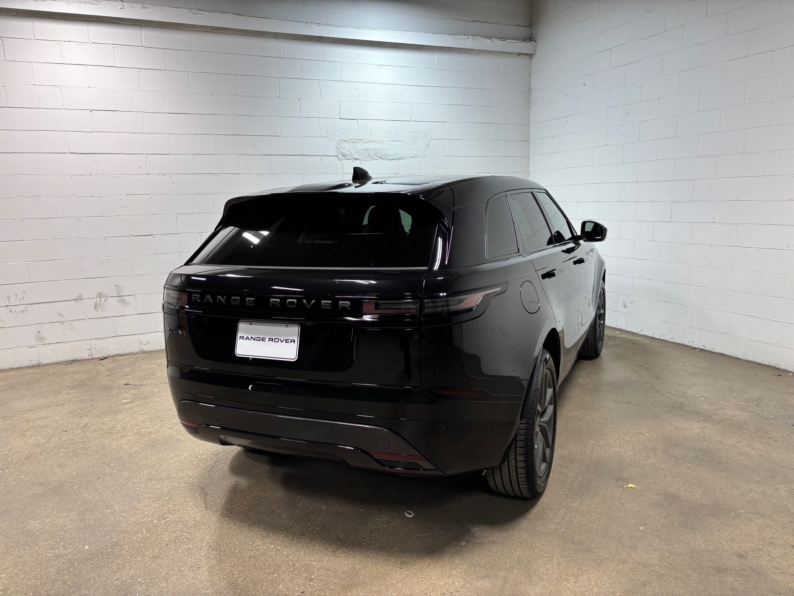 2026 Land Rover Range Rover Velar Dynamic SE - Photo 7