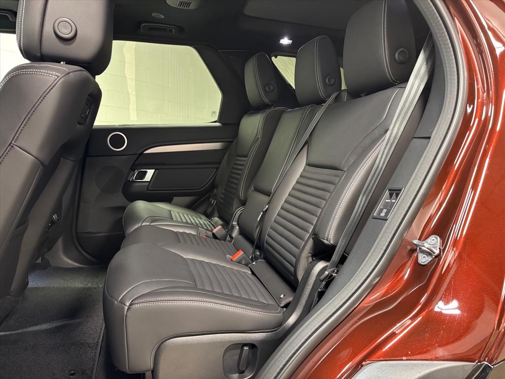 2026 Land Rover Discovery Gemini Edition - Photo 31