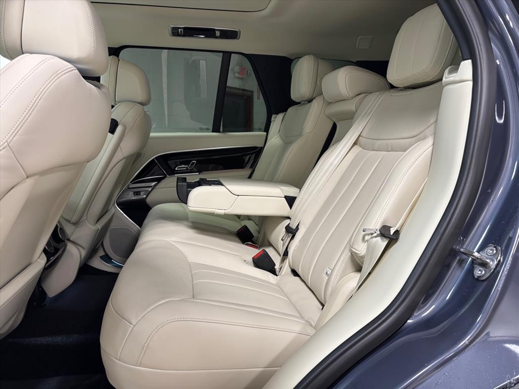 2026 Land Rover Range Rover SE - Photo 27