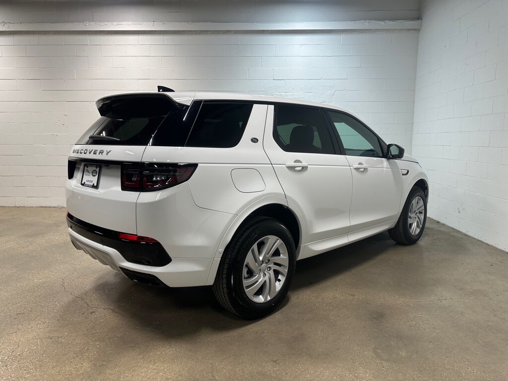 2025 Land Rover Discovery Sport S photo 2
