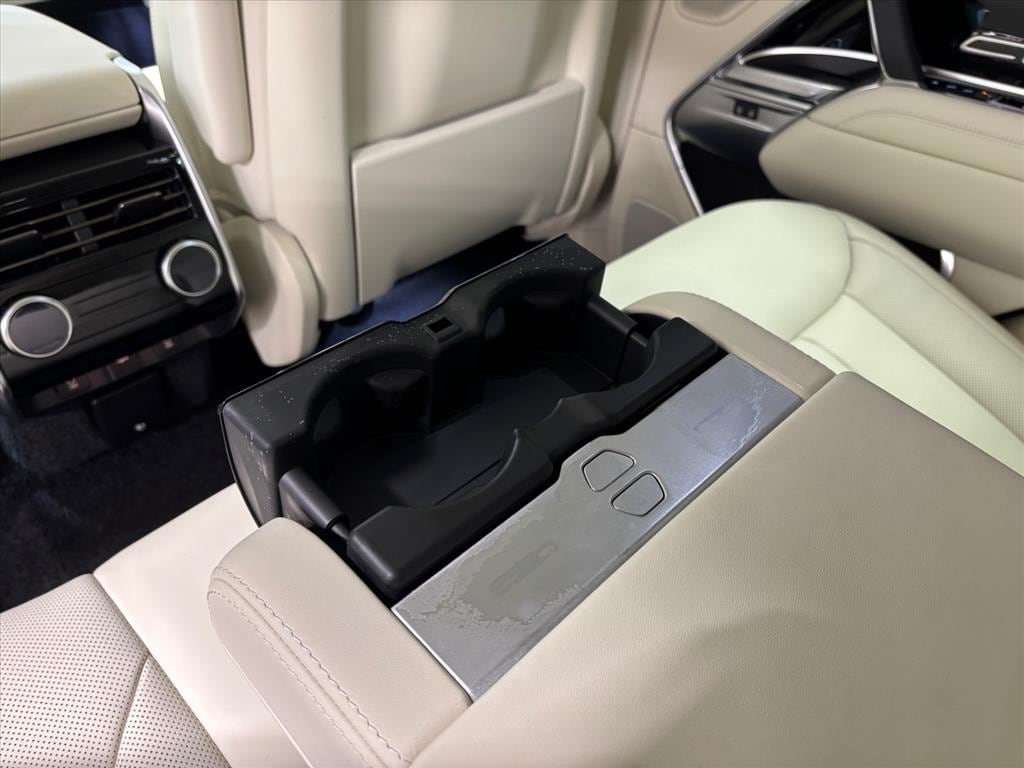 2026 Land Rover Range Rover SE - Photo 25