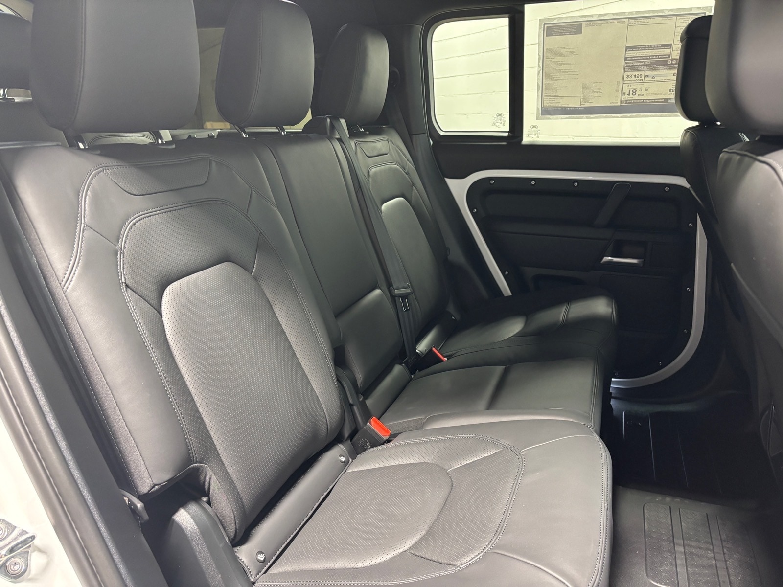2026 Land Rover Defender X-Dynamic SE - Photo 41