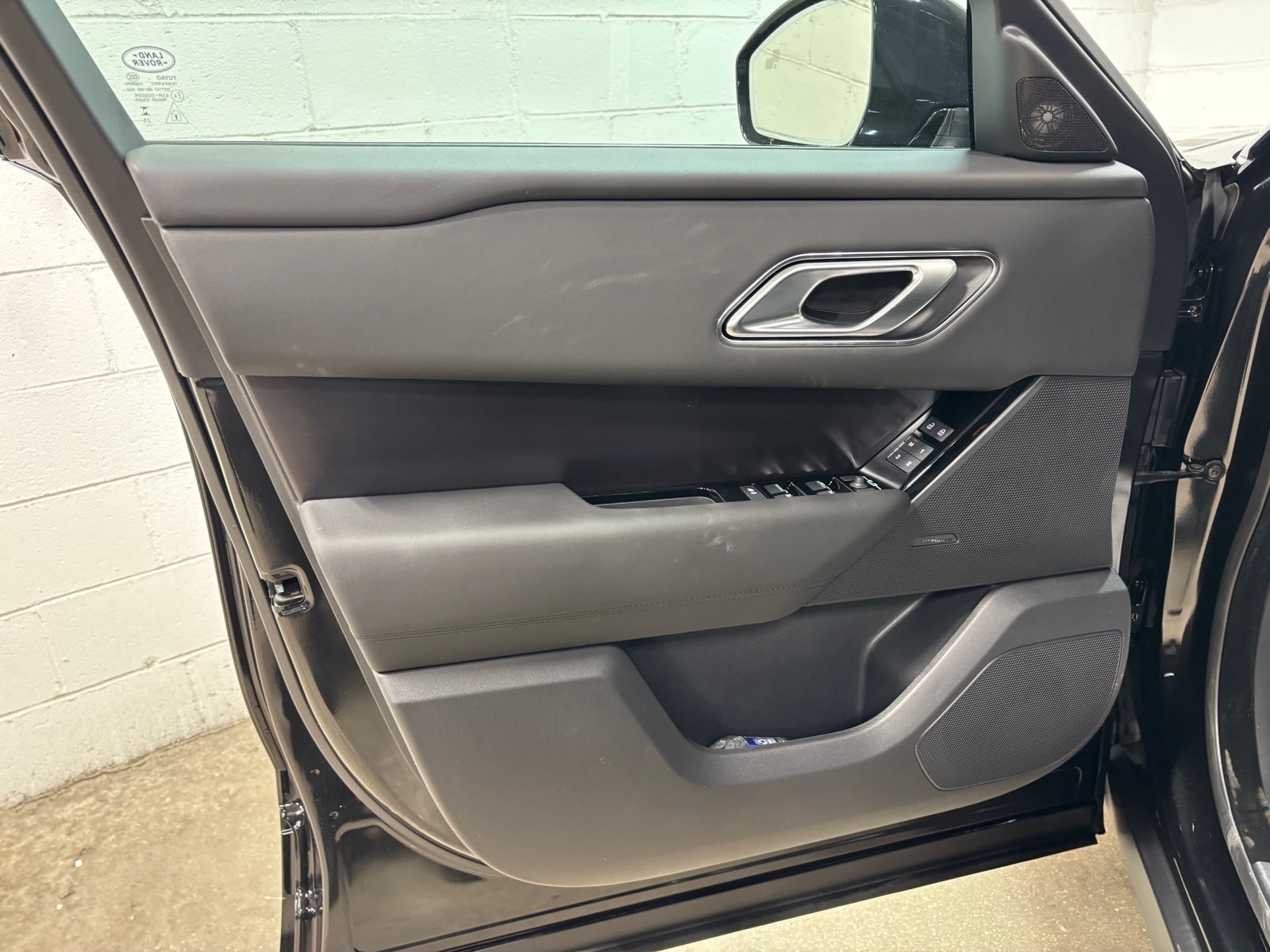2026 Land Rover Range Rover Velar Dynamic SE - Photo 23