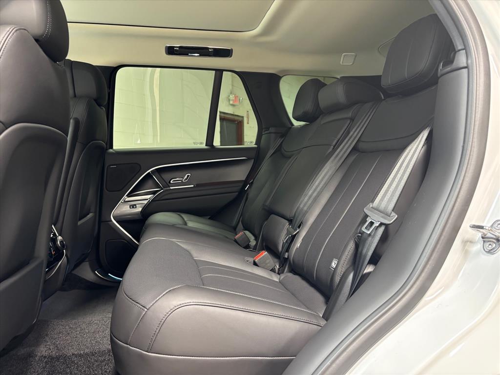 2026 Land Rover Range Rover SE - Photo 29