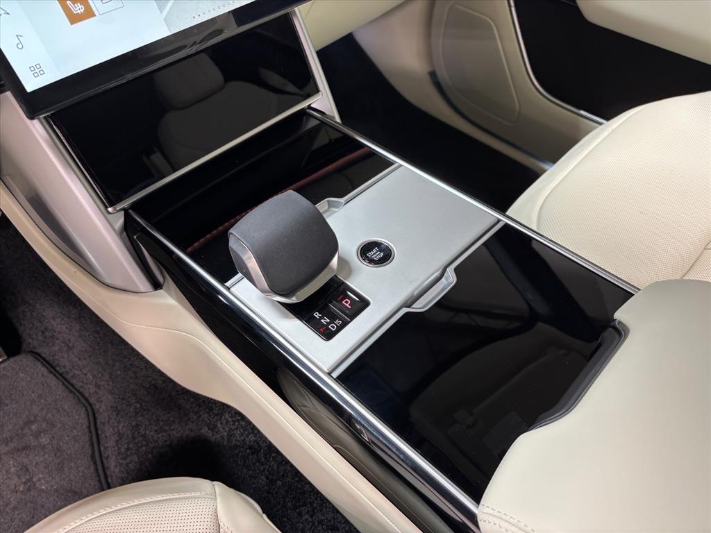 2026 Land Rover Range Rover SE - Photo 14