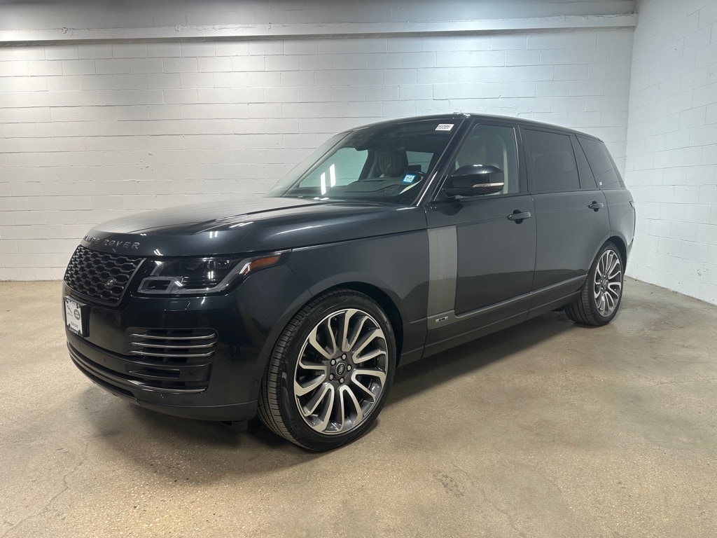 Used 2018 Land Rover Range Rover Autobiography with VIN SALGV5RE4JA511811 for sale in Glen Cove, NY