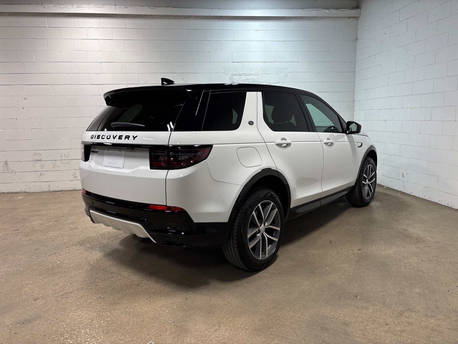 2026 Land Rover Discovery Sport Landmark - Photo 6