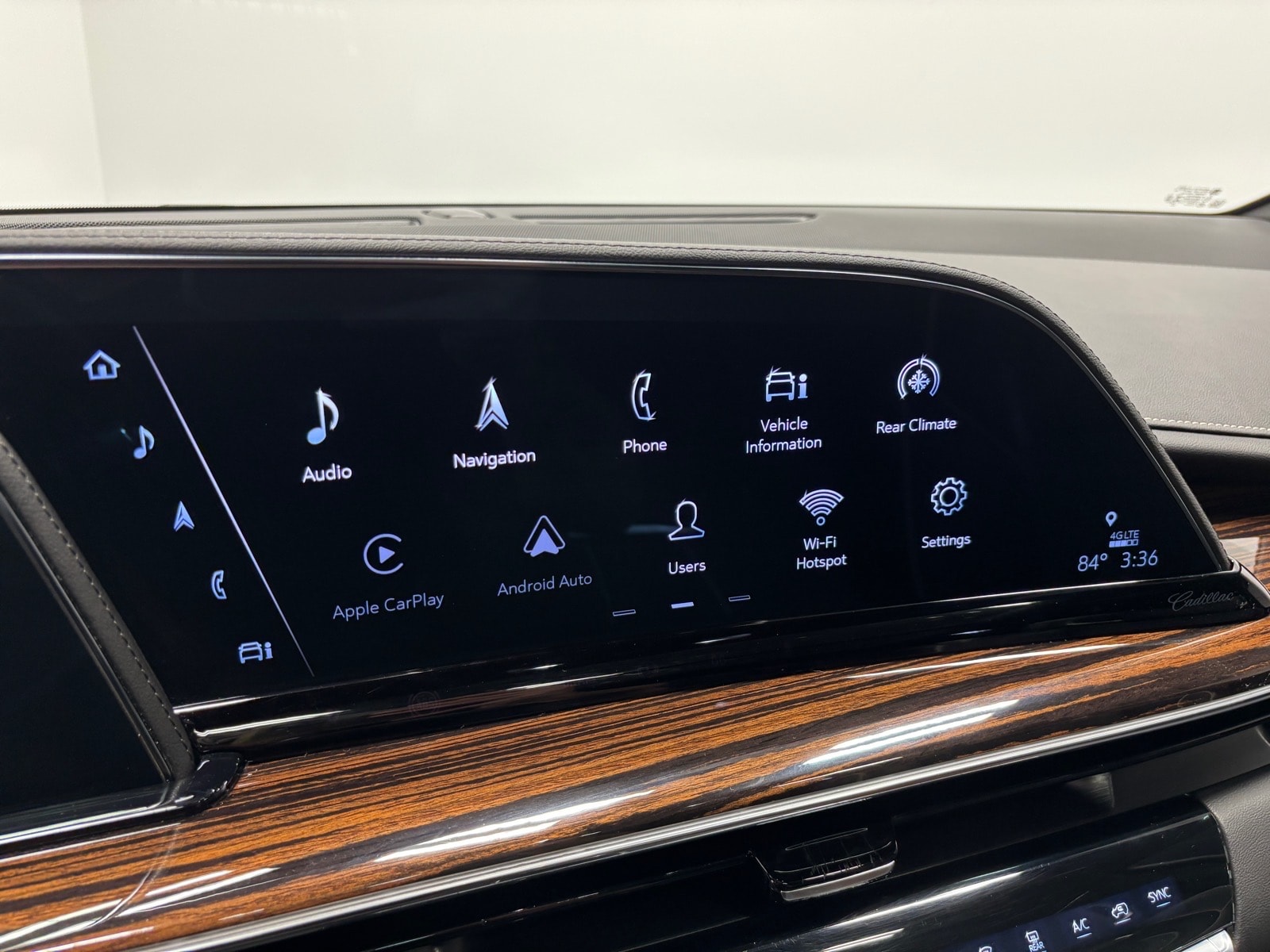 2022 Cadillac Escalade Premium Luxury - Photo 17