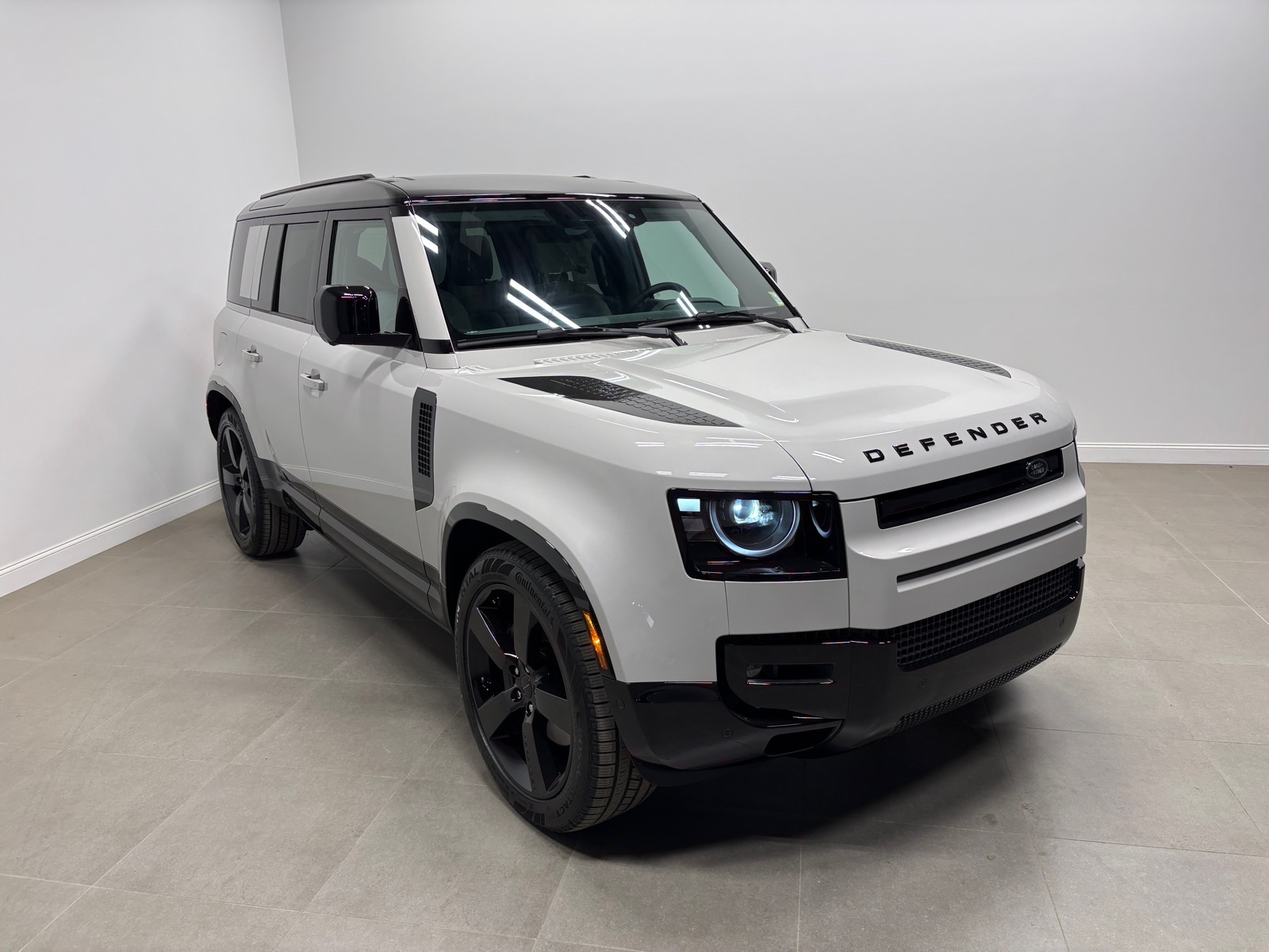New 2026 Land Rover Defender 110 X-Dynamic SE SUV
