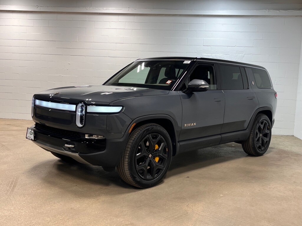 Used 2023 Rivian R1S Adventure with VIN 7PDSGABA4PN024548 for sale in Glen Cove, NY