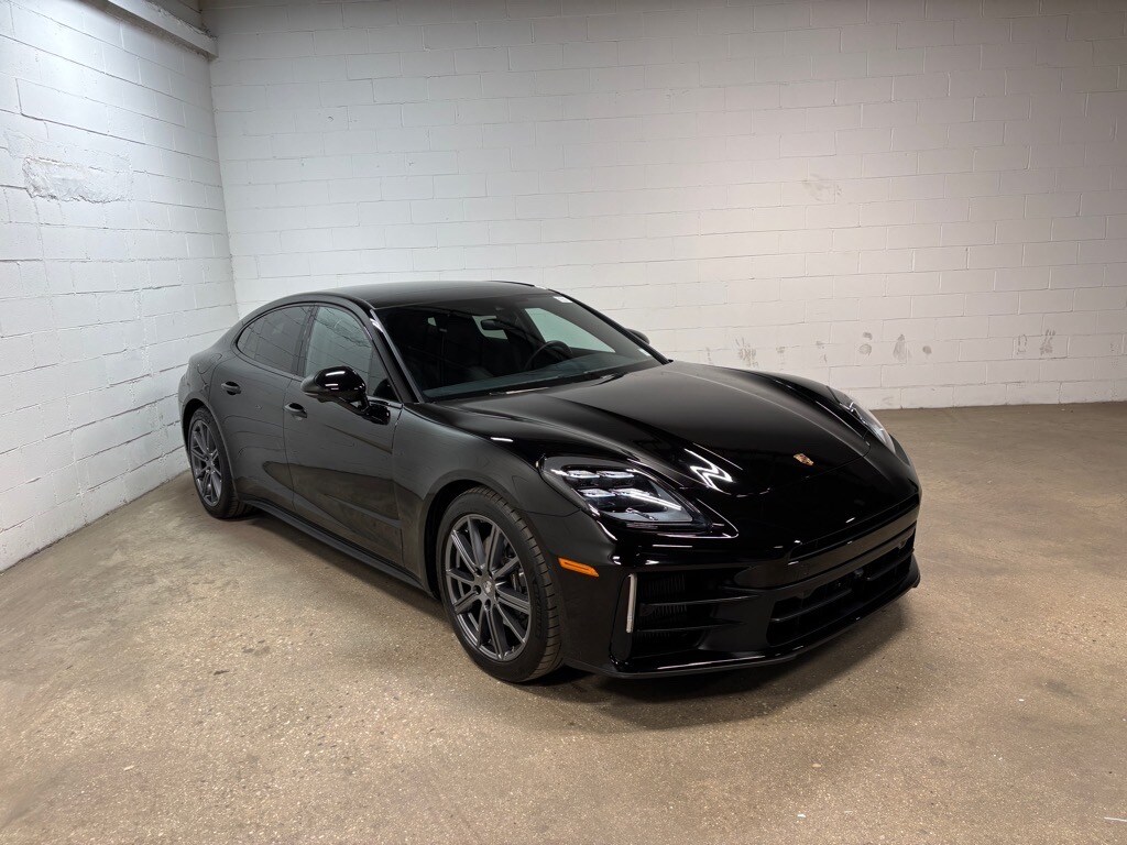 2024 Porsche Panamera 4 photo 4