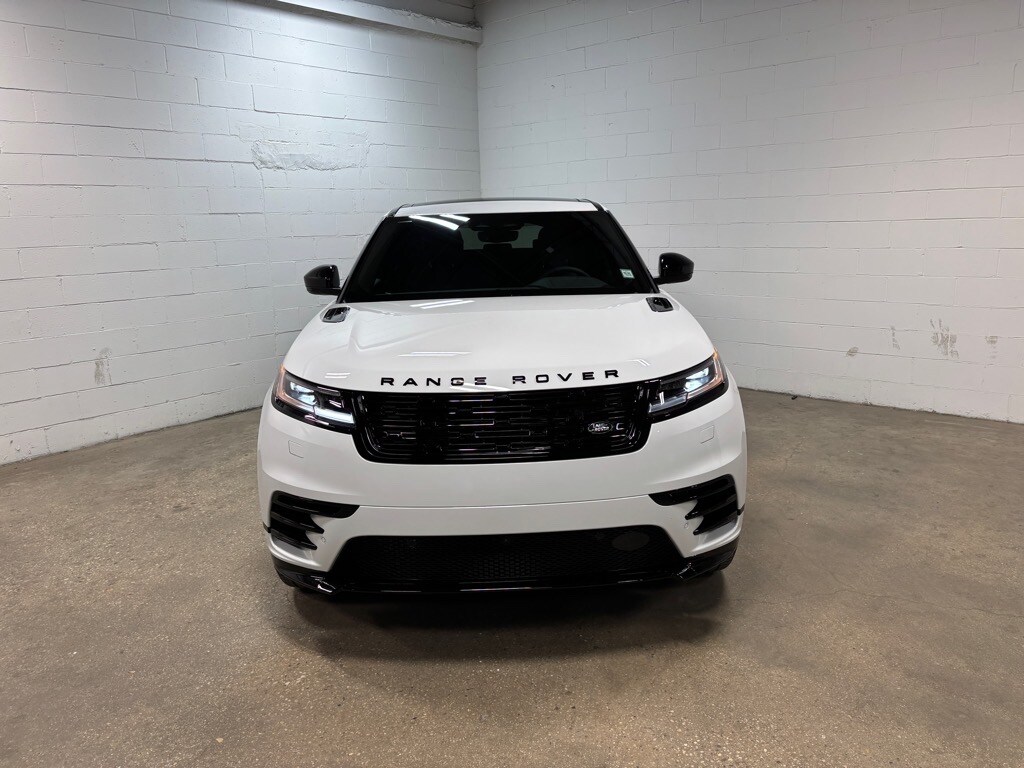 2026 Land Rover Range Rover Velar SE photo 3