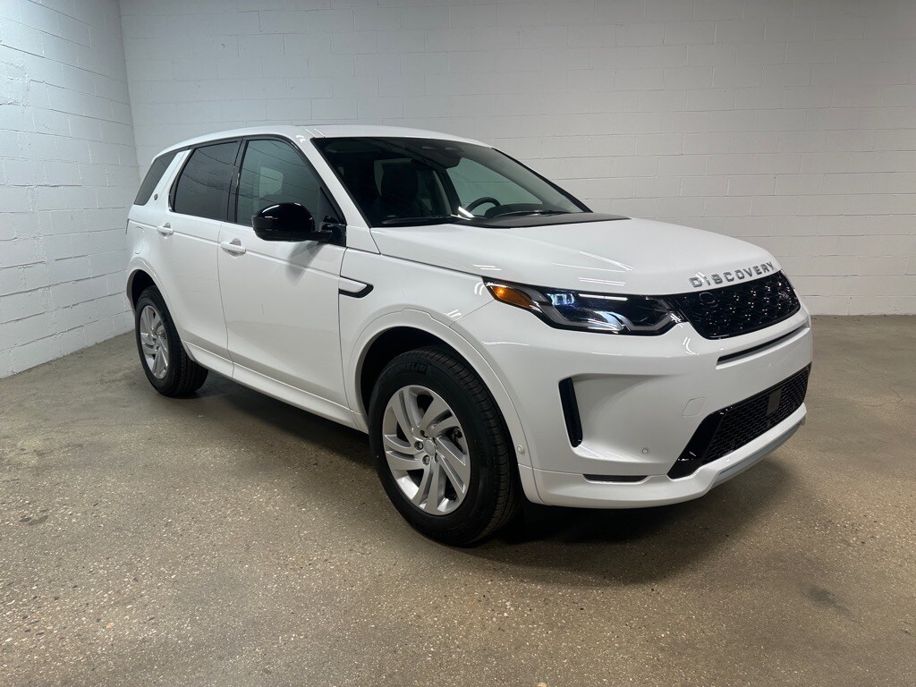2025 Land Rover Discovery Sport S photo 4