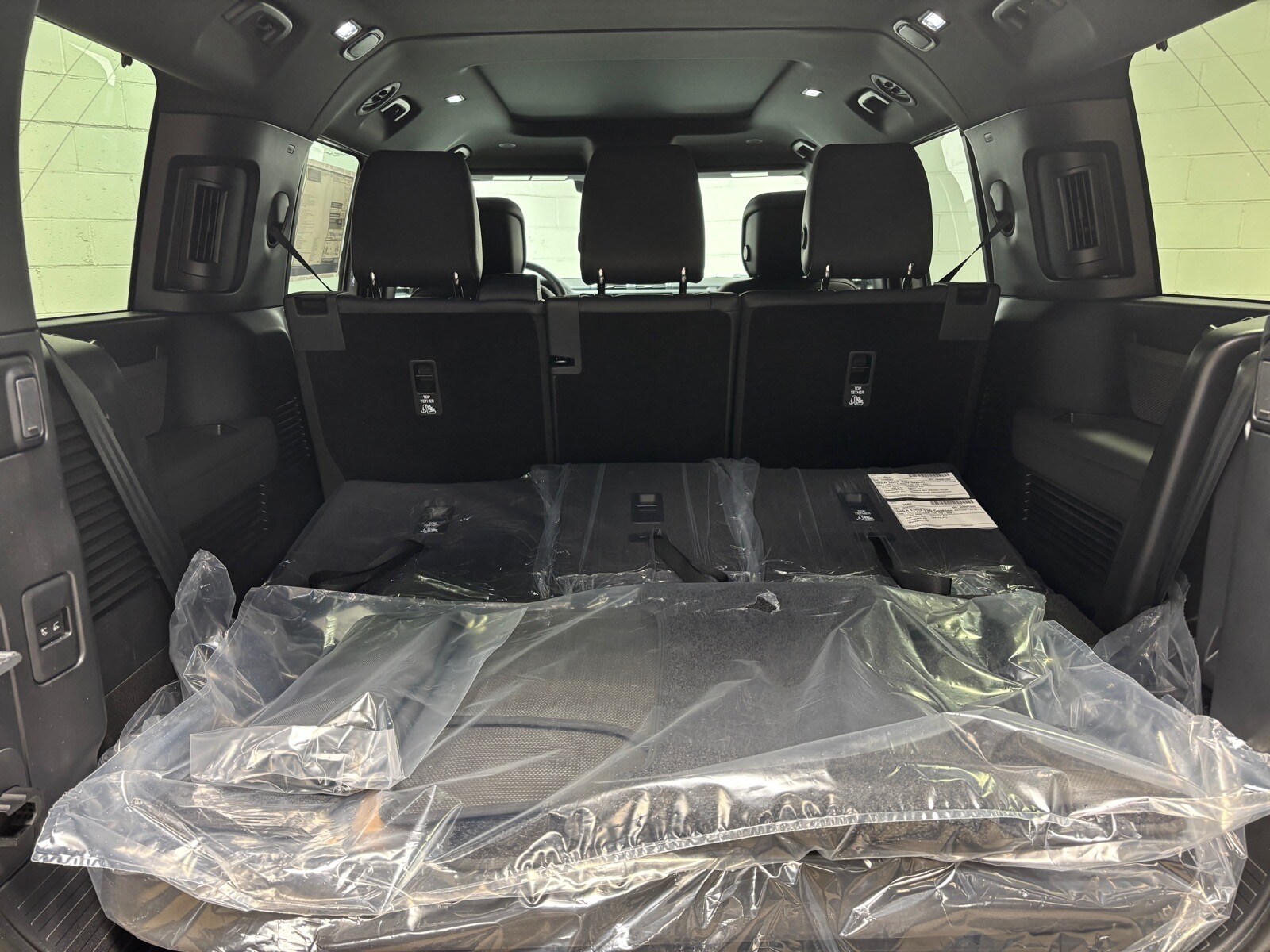 2026 Land Rover Defender X-Dynamic SE - Photo 48