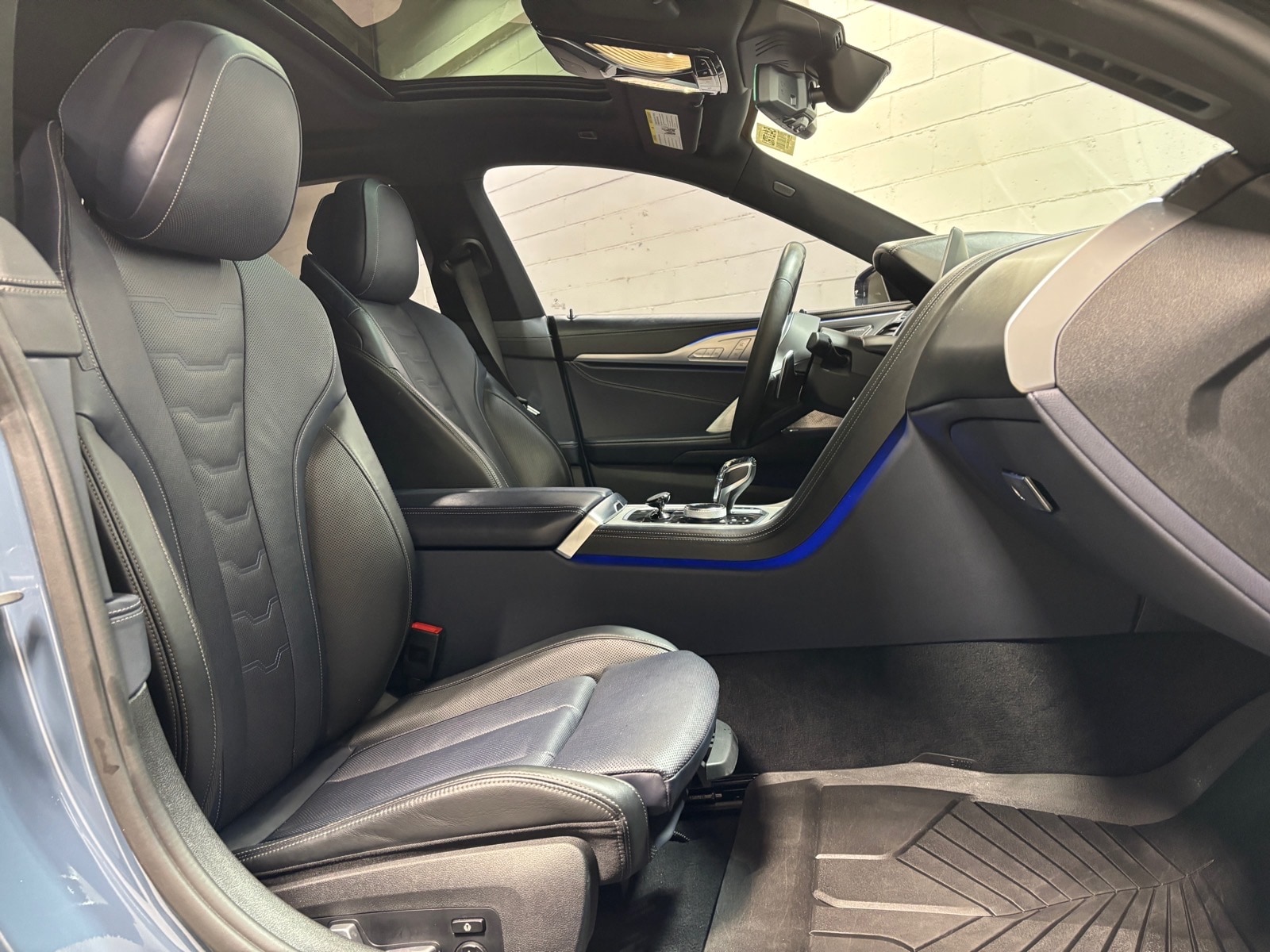 2021 BMW 8 Series M850i - Photo 33