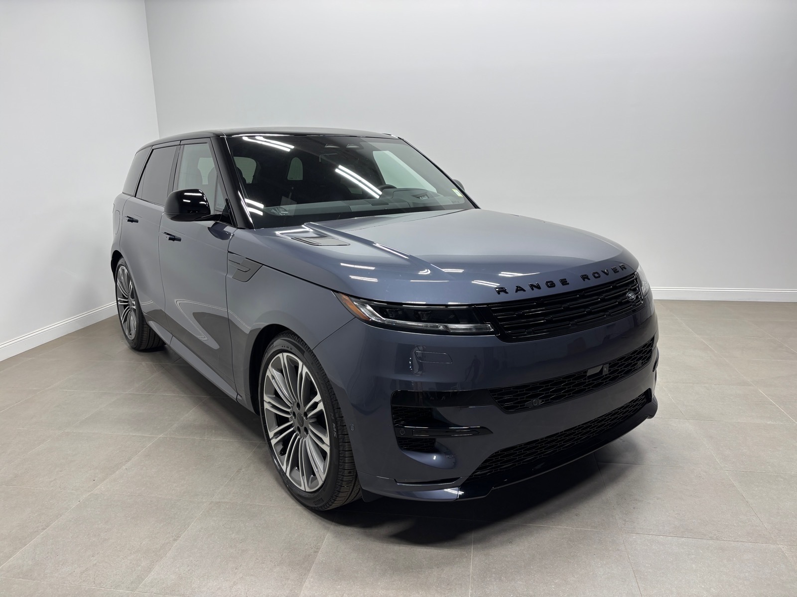 New 2027 Land Rover Range Rover Sport Dynamic SE P400 SUV