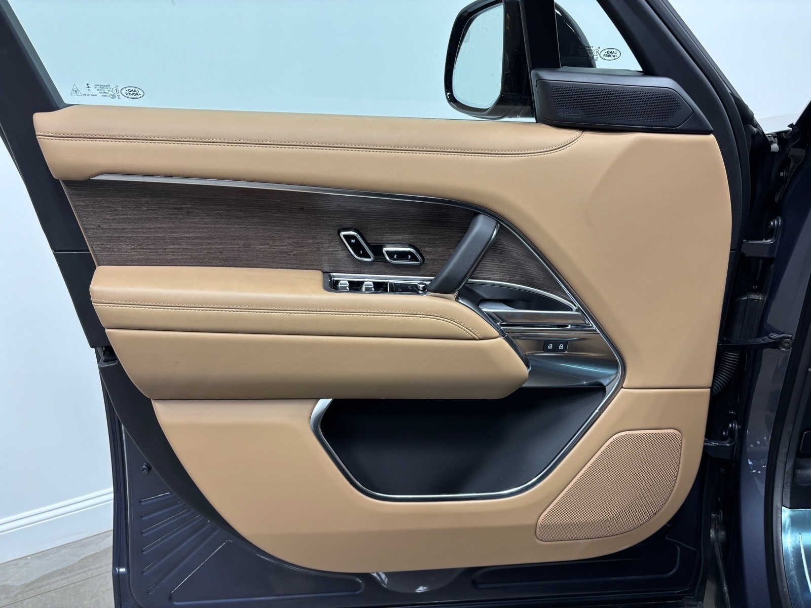 2026 Land Rover Range Rover SE - Photo 24