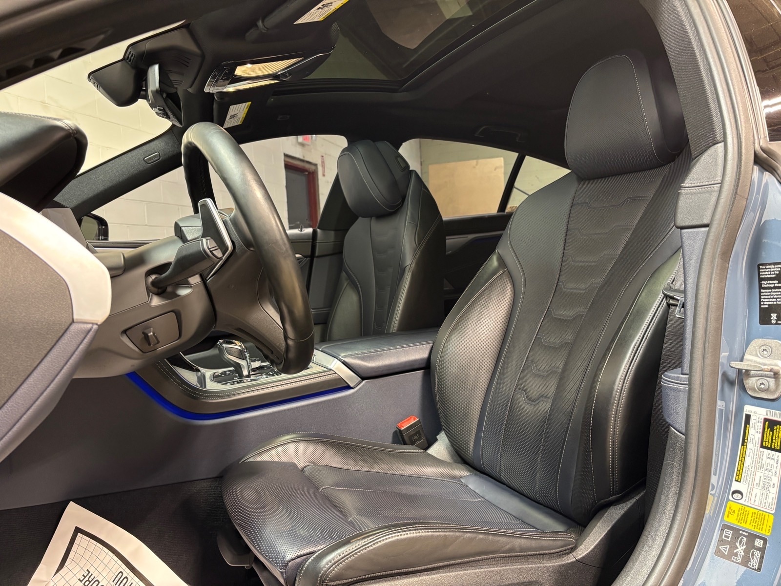2021 BMW 8 Series M850i - Photo 23