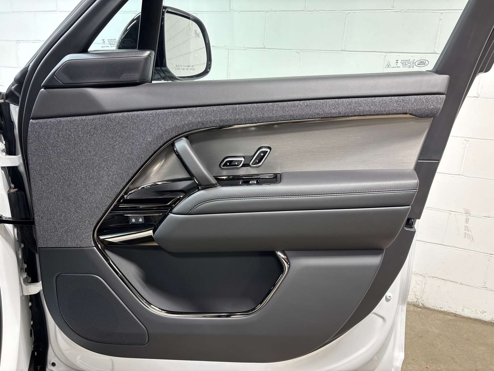 2026 Land Rover Range Rover Sport SE - Photo 33