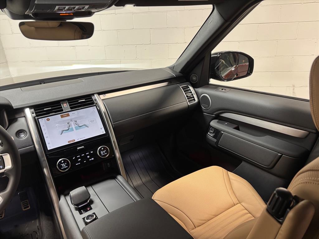 2026 Land Rover Discovery Gemini Edition - Photo 35