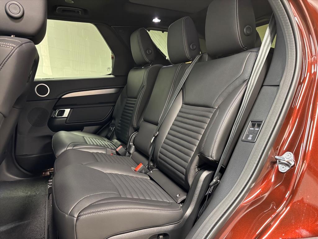 2026 Land Rover Discovery Gemini Edition - Photo 30