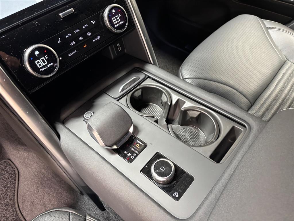 2026 Land Rover Discovery Gemini Edition - Photo 13