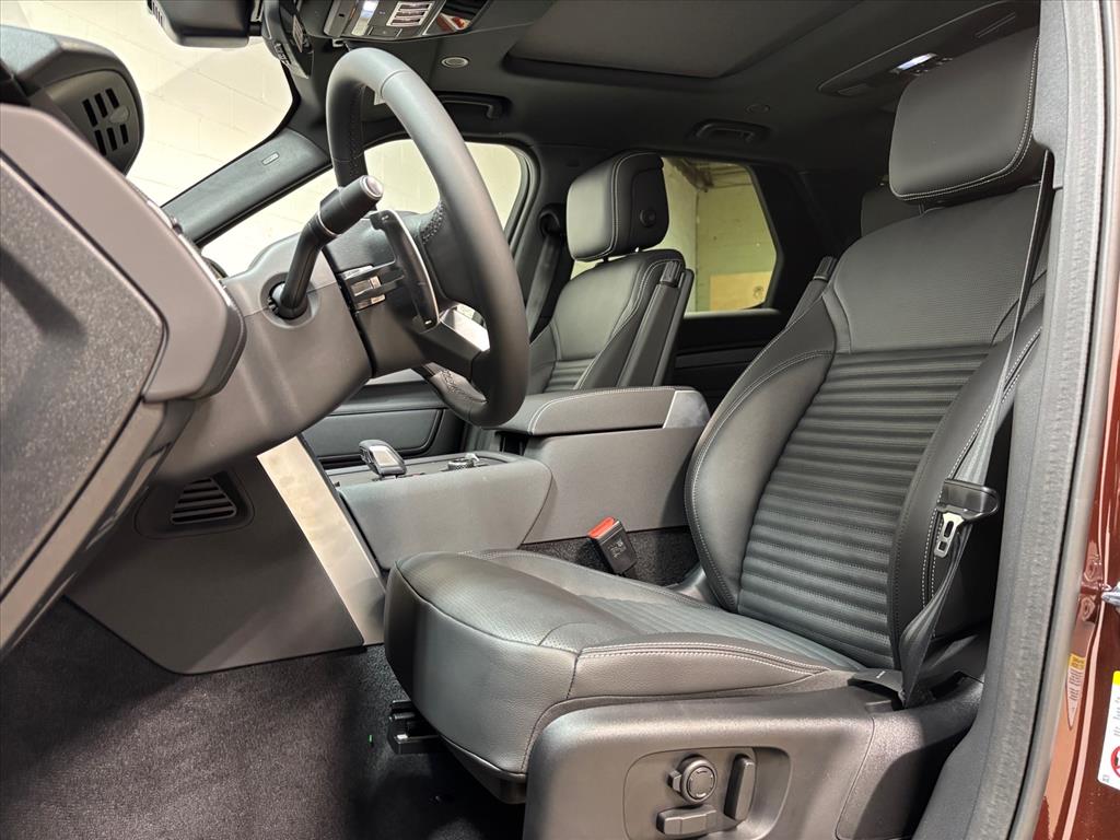 2026 Land Rover Discovery Gemini Edition - Photo 23