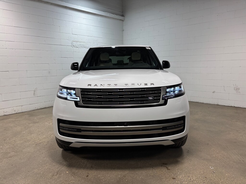New 2026 Land Rover Range Rover SE SUV