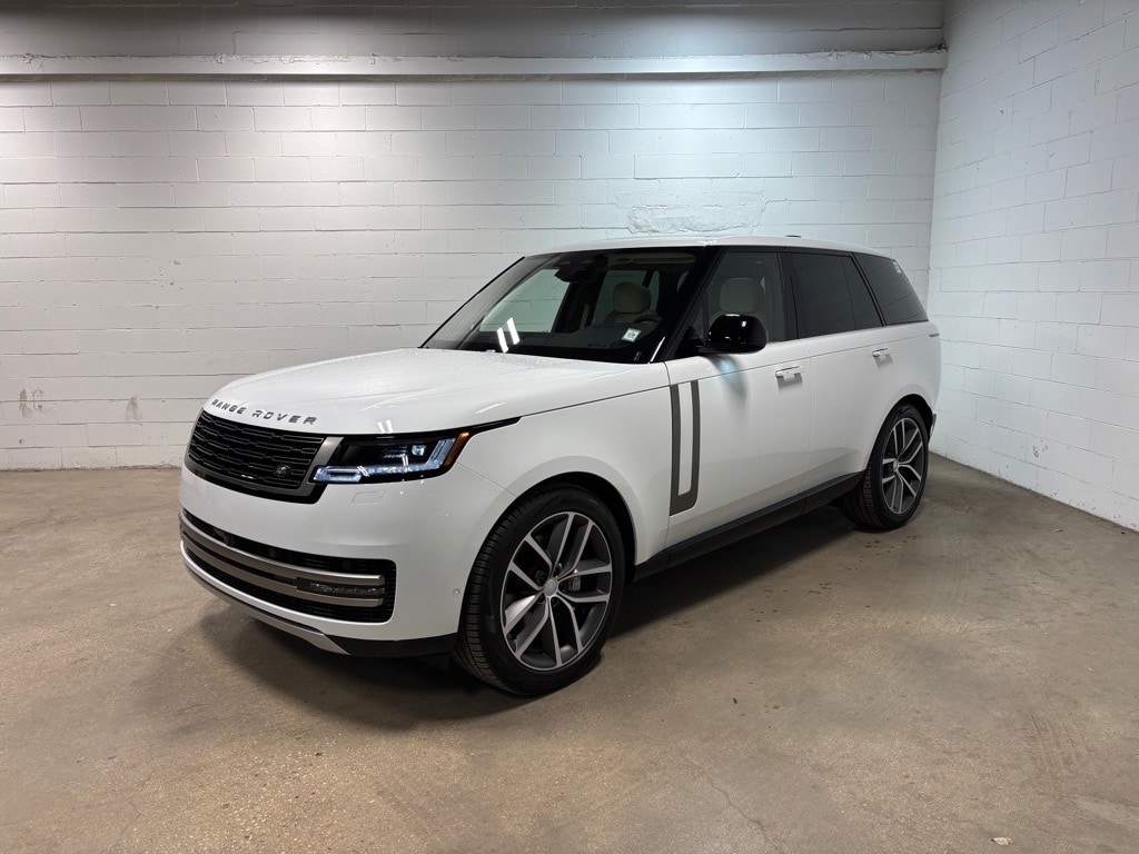 New 2025 Land Rover Range Rover P400 SE AWD P400 SE SUV