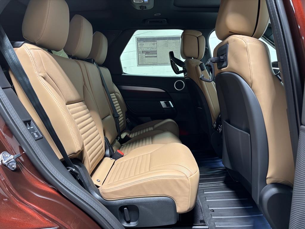 2026 Land Rover Discovery Gemini Edition - Photo 38