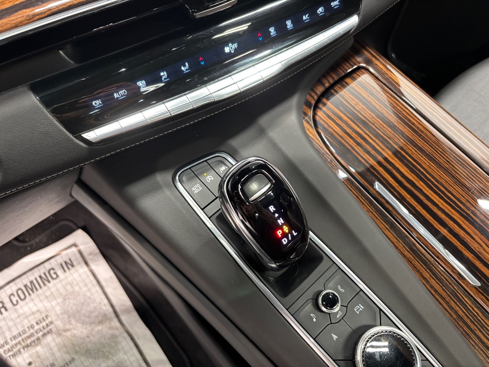 2022 Cadillac Escalade Premium Luxury - Photo 15