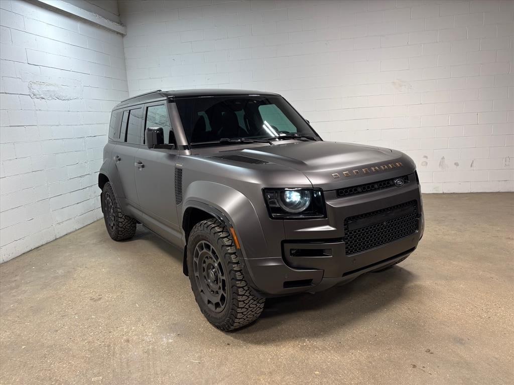 Used 2025 Land Rover Defender 110 110 V8 SUV