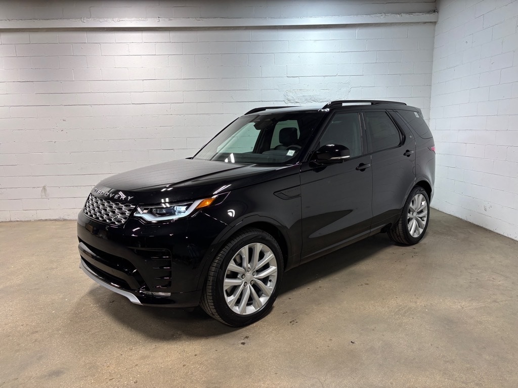 2026 Land Rover Discovery's photo