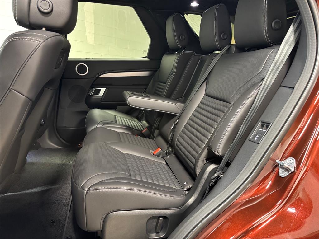 2026 Land Rover Discovery Gemini Edition - Photo 29