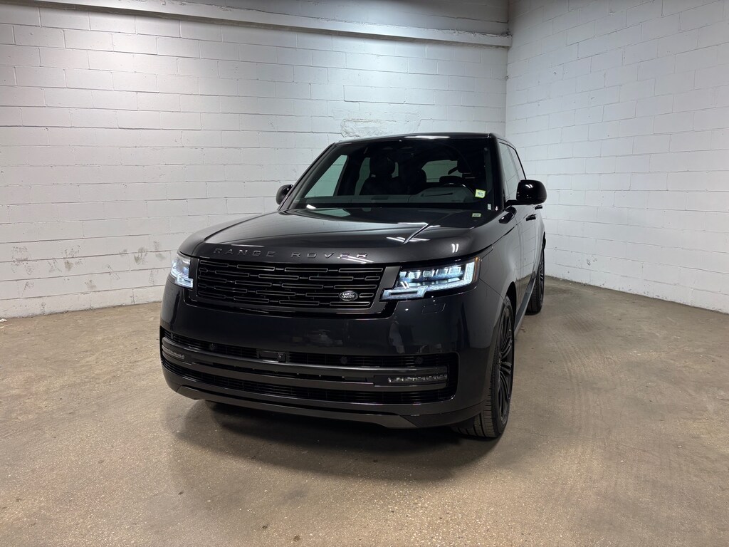New 2026 Land Rover Range Rover SE SUV