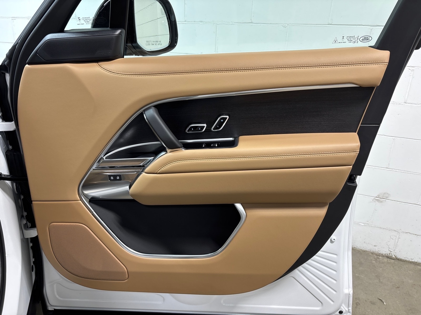 2026 Land Rover Range Rover SE - Photo 32