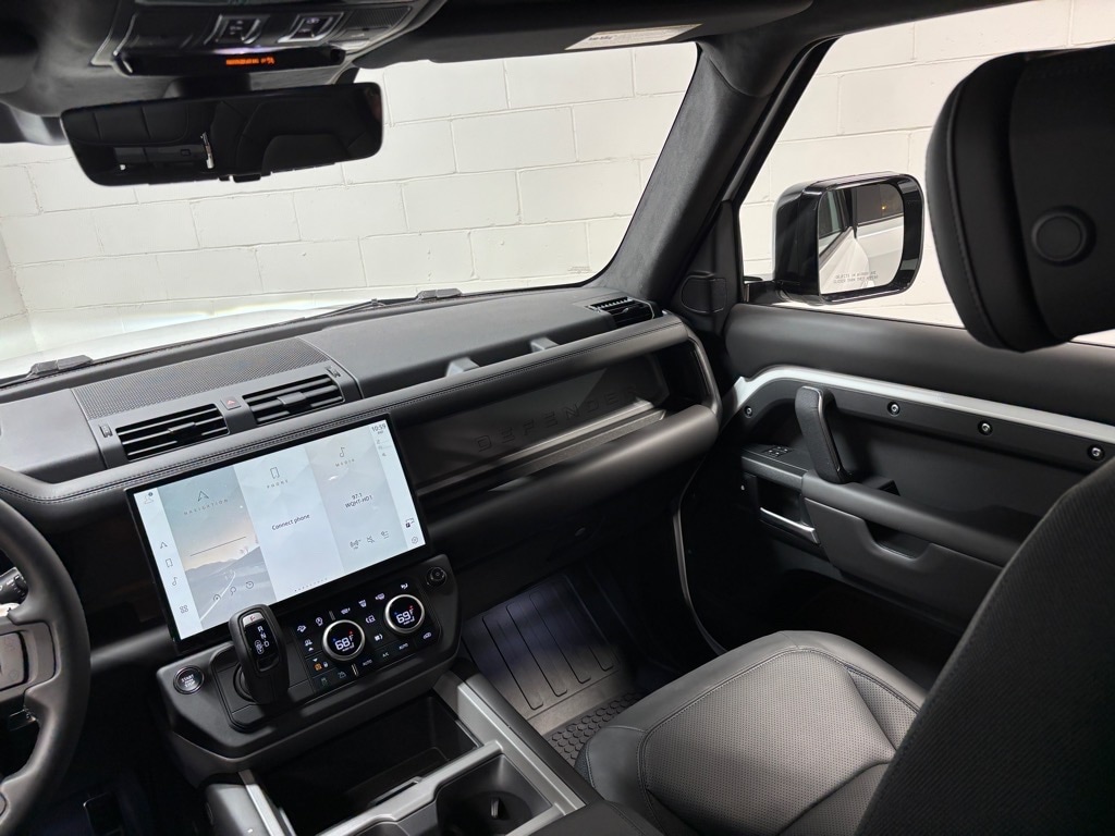 2026 Land Rover Defender V8 - Photo 35