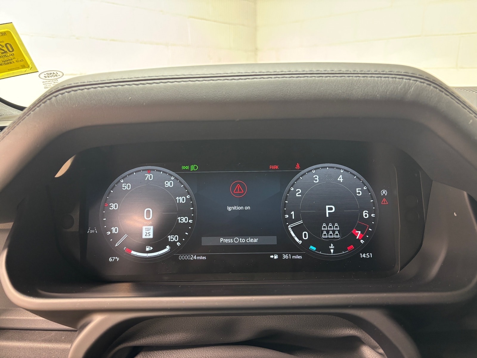 2026 Land Rover Defender X-Dynamic SE - Photo 18