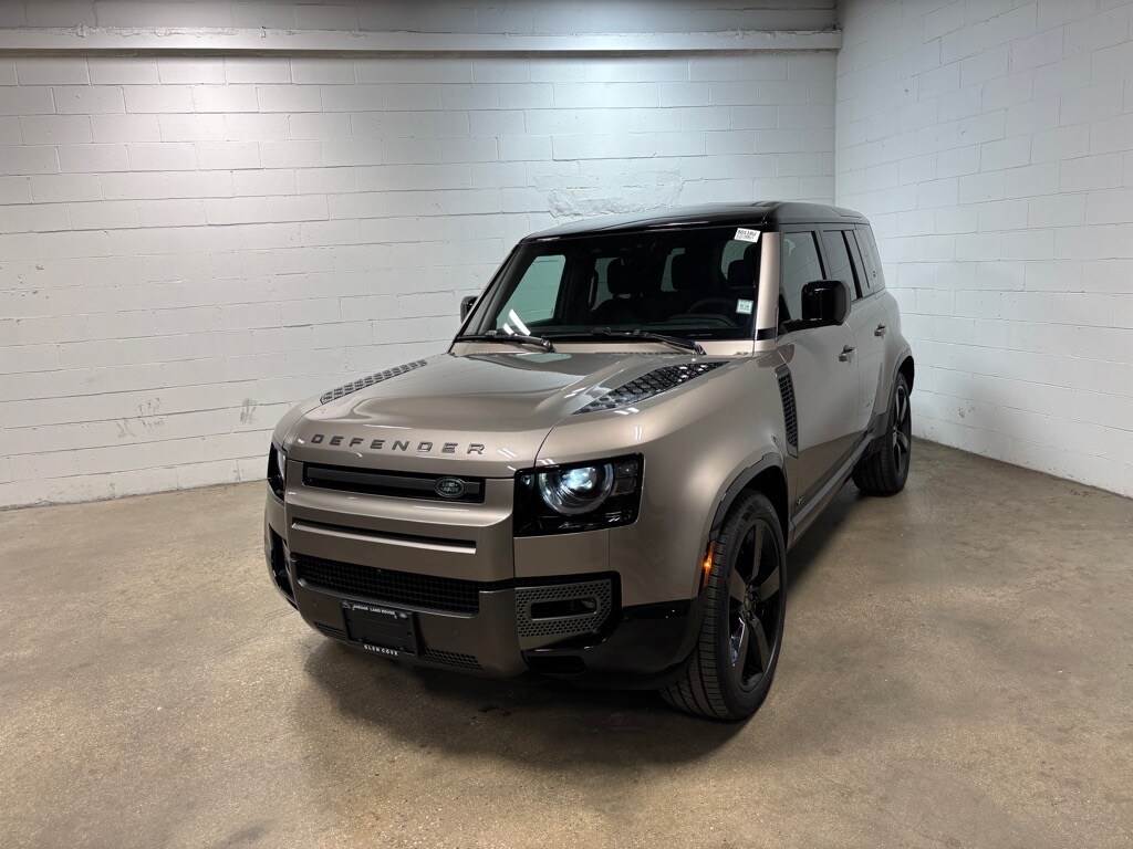 2023 Land Rover Defender 110 V8 photo 2
