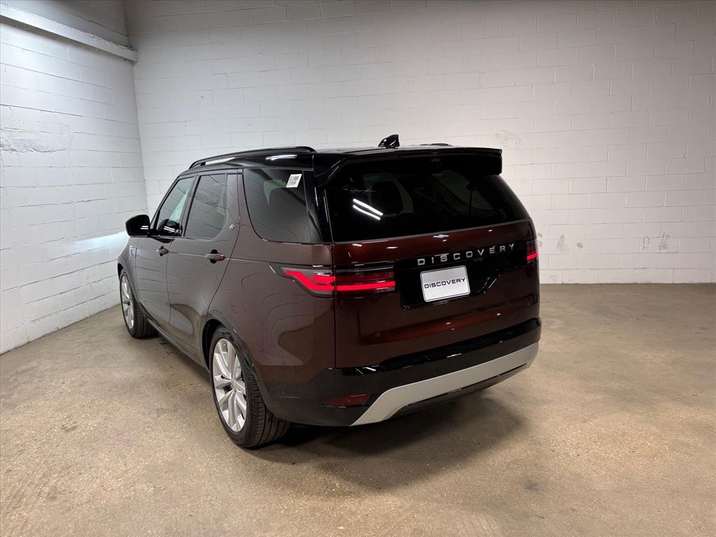 2026 Land Rover Discovery Gemini Edition - Photo 9