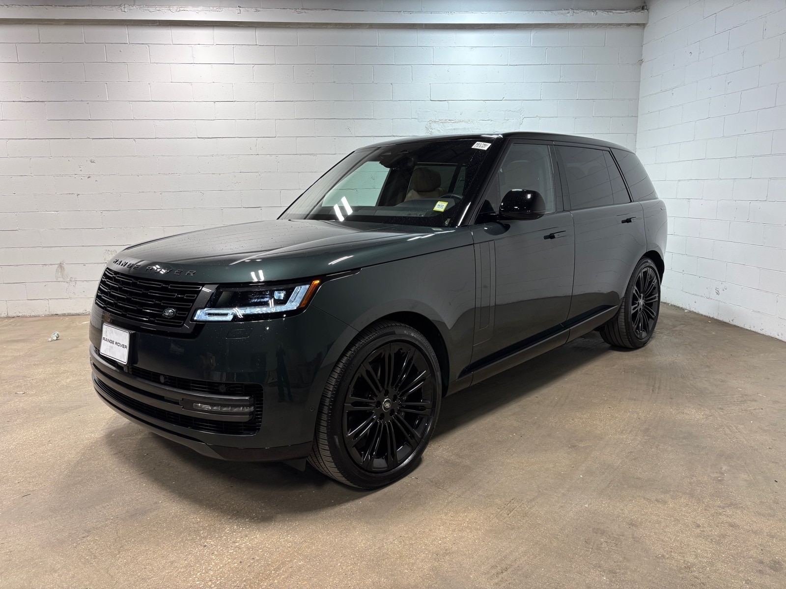 2025 Land Rover Range Rover SUV 