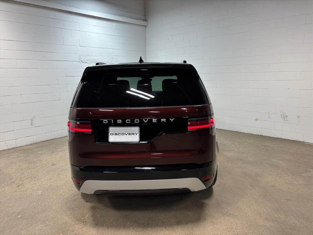 2026 Land Rover Discovery Gemini Edition - Photo 8