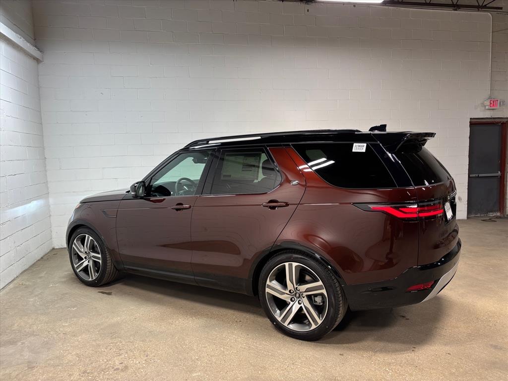 2026 Land Rover Discovery Gemini Edition - Photo 10