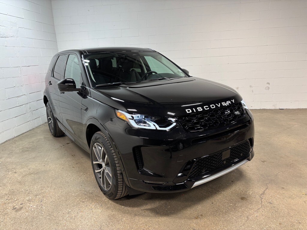 2025 Land Rover Discovery Sport S photo 4