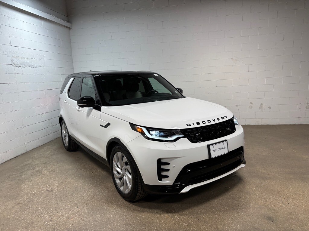 2023 Land Rover Discovery S R-Dynamic photo 4